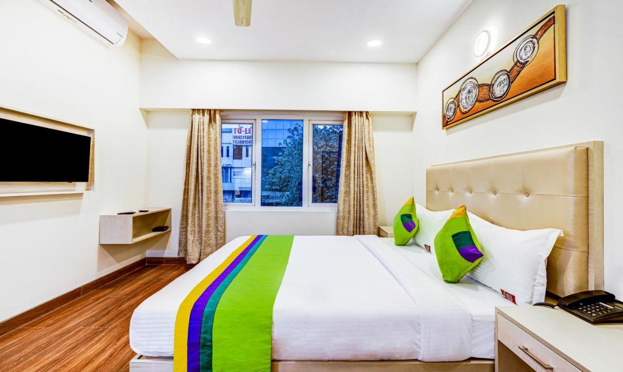 Treebo Galaxy Suites Mathikere Bengalúr Exteriér fotografie